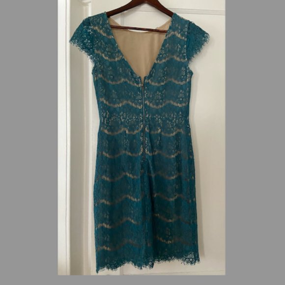 Lace Sheath Dress - Picture 2 of 4